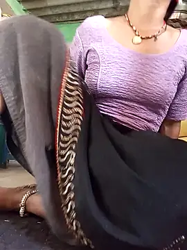 MISS LOVE 001 online show from September 13, 5:51 am