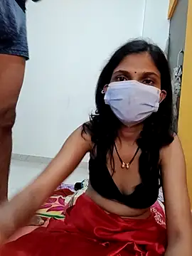 Shivani2002 online show from December 13, 7:53 pm