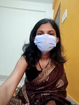 Shivani2002 online show from December 19, 1:23 am