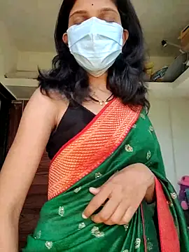 Shivani2002 online show from March 6, 8:33 am