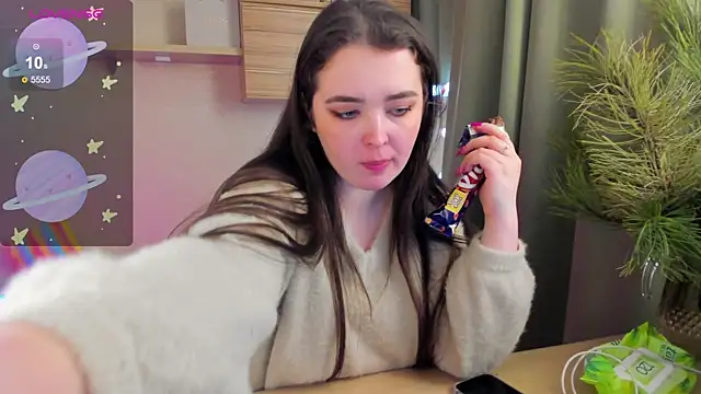 Snapshot of Alice_next_door chatting on January 12, 1:38 pm Alice next door online show from January 12, 1:38 pm