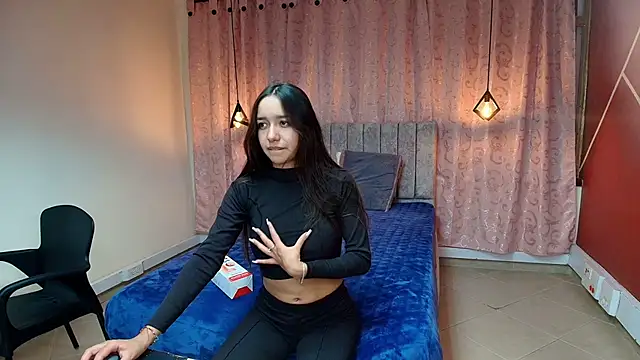 Snapshot of Emily__parker__ chatting on October 19, 1:06 am Emily parker online show from October 19, 1:06 am
