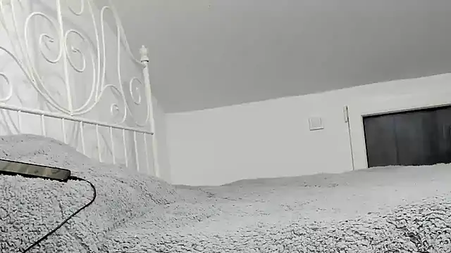 alesquirt33 online show from April 13, 6:08 am