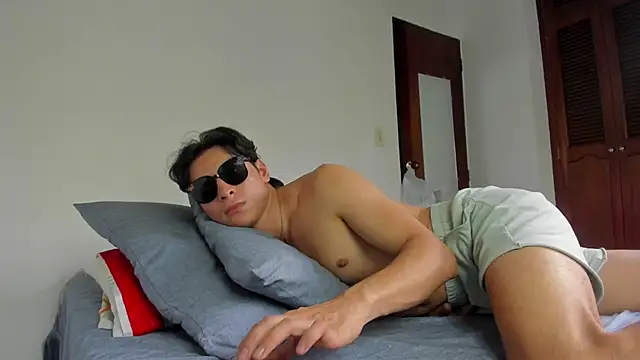 AlexanderHall online show from December 13, 7:53 pm