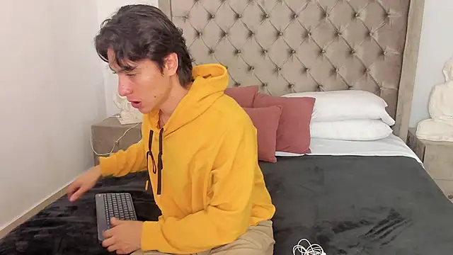 AlexanderHall online show from January 17, 12:37 am