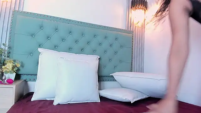 ValeriaJulio  online show from October 16, 6:09 pm