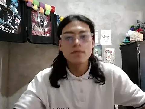 dirty model online show from June 12, 8:52 pm