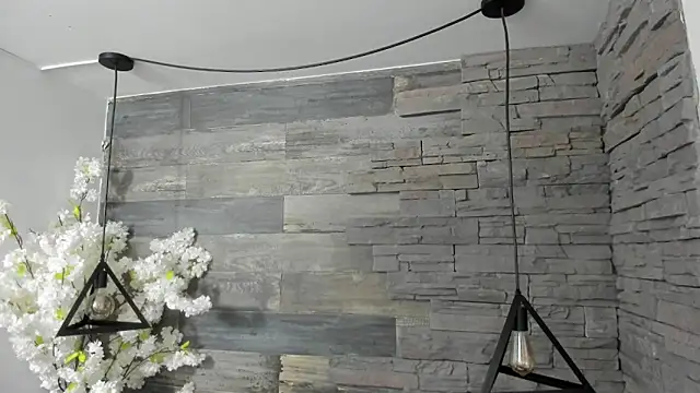 ItaloMoore online show from November 7, 11:21 am