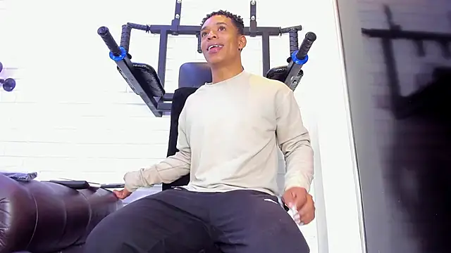 ItaloMoore online show from November 10, 11:53 am