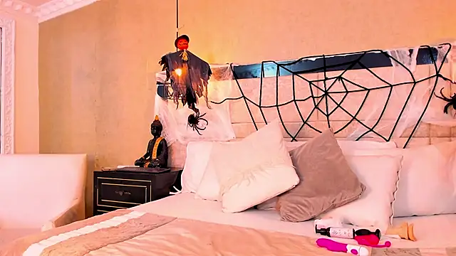 OliviaGarciaa online show from October 13, 7:36 pm