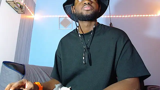 eebony stallion online show from March 3, 7:31 pm