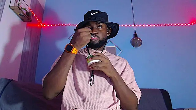 eebony stallion online show from March 10, 3:00 am