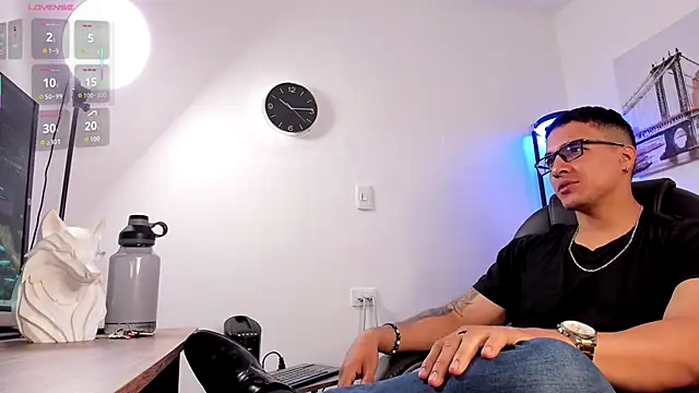 Dash Bukoski online show from November 25, 12:38 pm