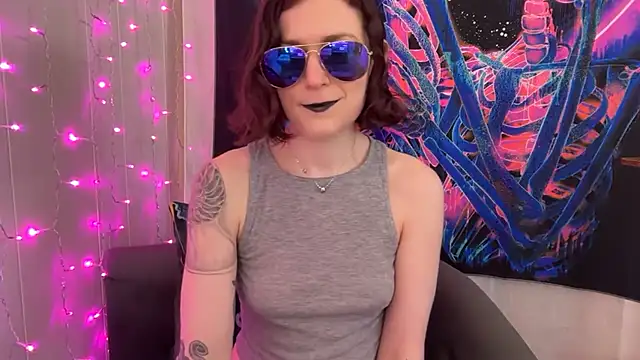 Snapshot of mistressannafoxx chatting on September 16, 5:14 pm mistressannafoxx online show from September 16, 5:14 pm