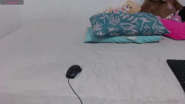 toxic sweet  online show from December 21, 5:14 am