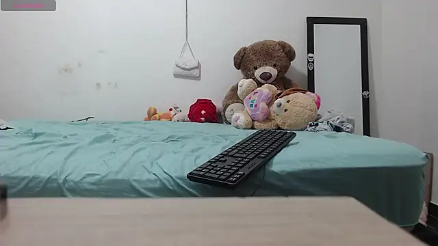 toxic sweet  online show from February 11, 5:23 am