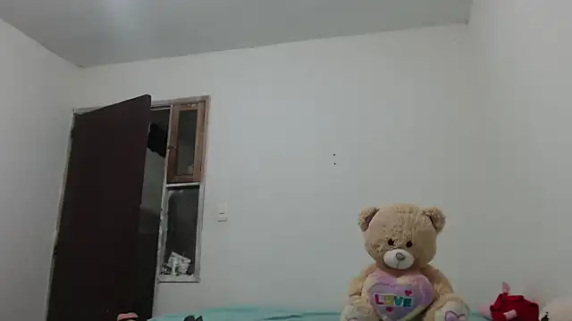 toxic sweet  online show from March 18, 5:10 am