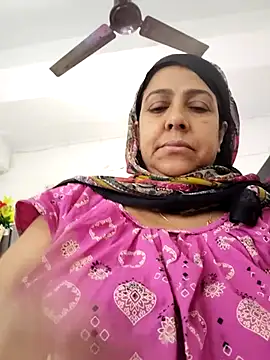 Shruti Bhabhi38 online show from November 9, 4:00 am