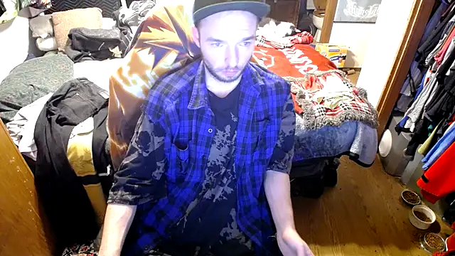 Snapshot of womenhateme69 chatting on October 1, 5:02 am womenhateme69 online show from October 1, 5:02 am