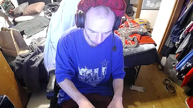 Snapshot of womenhateme69 chatting on October 11, 6:45 am womenhateme69 online show from October 11, 6:45 am