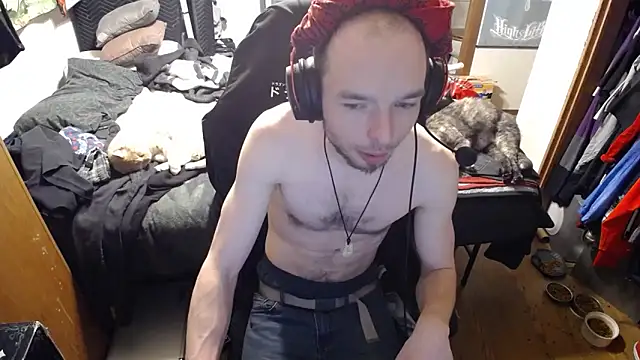 Snapshot of womenhateme69 chatting on October 17, 8:06 am womenhateme69 online show from October 17, 8:06 am