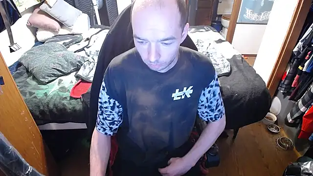 womenhateme69 online show from April 13, 7:47 am