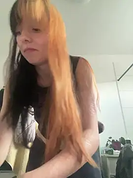 Snapshot of LilithKinkyDesire chatting on July 22, 6:32 pm LilithKinkyDesire online show from July 22, 6:32 pm