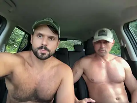 Snapshot of CasadoLutadorBigStuds chatting on May 5, 7:11 pm CasadoLutadorBigStuds online show from May 5, 7:11 pm