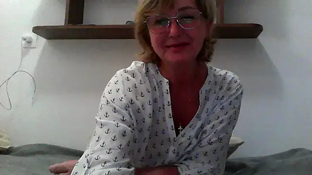Snapshot of IrynaMolbertx chatting on September 24, 7:39 pm IrynaMolbertx online show from September 24, 7:39 pm