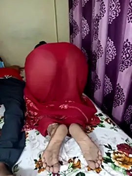 Snapshot of reena502 chatting on October 6, 5:10 pm reena502 online show from October 6, 5:10 pm