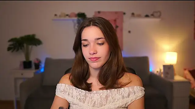 kissie cat online show from November 27, 2:08 pm