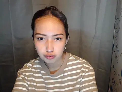 Snapshot of Soft_Angel8 chatting on March 28, 4:12 am Soft Angel8 online show from March 28, 4:12 am