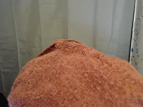 Snapshot of Soft_Angel8 chatting on April 3, 5:27 am Soft Angel8 online show from April 3, 5:27 am