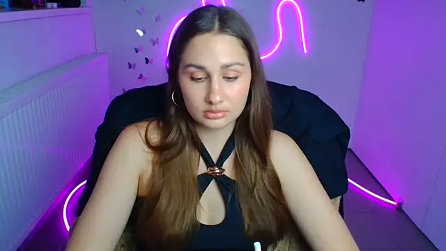 Stefanie Sweet online show from June 18, 11:25 am