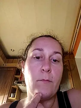 Amandda  online show from October 4, 4:49 pm