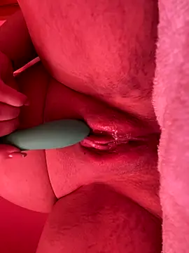 Snapshot of Celine_Seybell chatting on October 23, 12:48 pm Celine Seybell online show from October 23, 12:48 pm