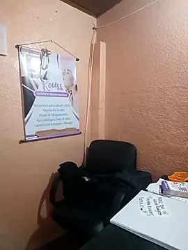 Mia-Glow online show from November 10, 12:59 pm