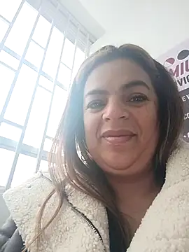 Mia-Glow online show from November 21, 12:04 pm