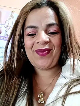 Mia-Glow online show from November 28, 12:46 am