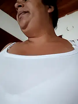 Mia-Glow online show from March 3, 12:11 pm