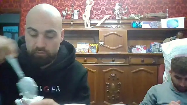 omihaze94 online show from February 5, 4:00 pm