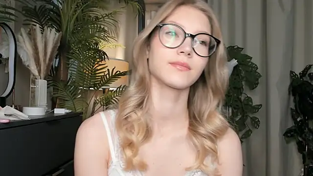 ChinBonnell online show from September 12, 5:51 am