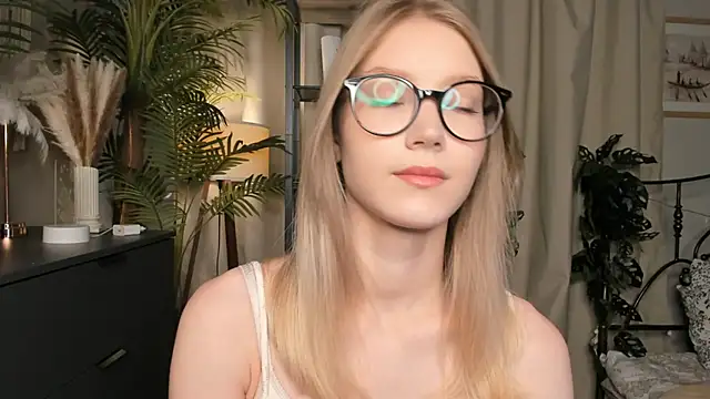 ChinBonnell online show from October 10, 5:39 am