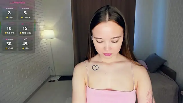 KayleenCurtis online show from April 16, 4:35 am