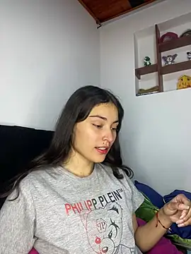 hotwife26 online show from April 11, 10:47 pm