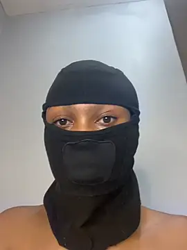 Snapshot of Sexy_blackwoman chatting on February 4, 11:05 am Sexy blackwoman online show from February 4, 11:05 am