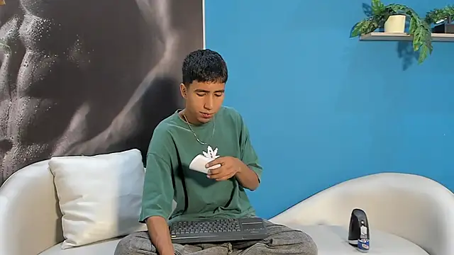 ender h0t online show from January 9, 1:47 pm