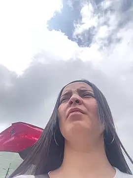 Mia jhoonson online show from December 18, 4:24 pm