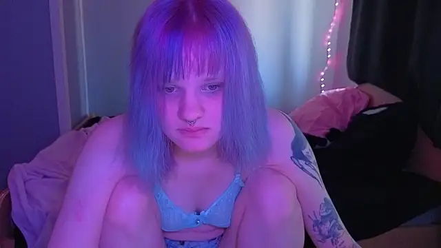 Elieiza xo online show from March 28, 9:09 am