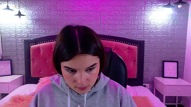 Natalie loffreda online show from September 20, 2:56 am